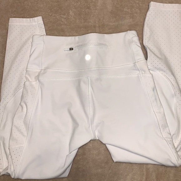 Sold!! Lululemon Mind Over Miles Tight 25” - Picture 5 of 8